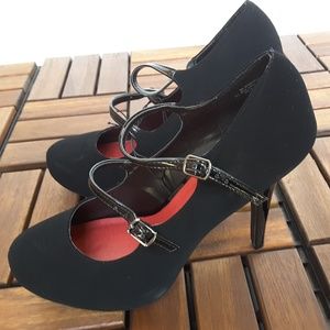 NEW MADELINE GIRL WOMEN'S SHOES SIZE 9 BLACK